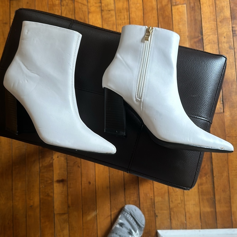 Boots - Picture 3 of 3